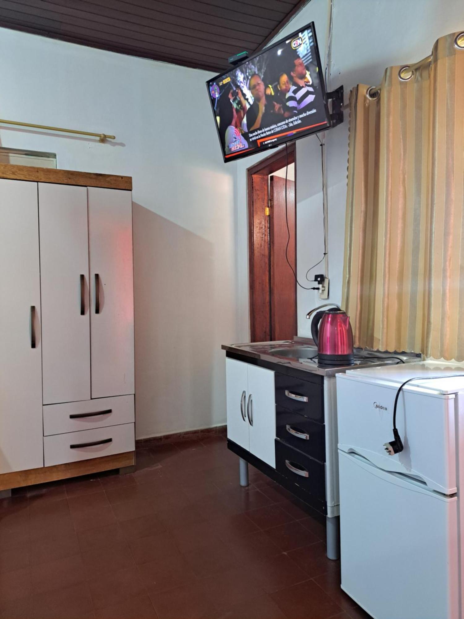 埃斯特城 蜂鸟旅馆酒店 外观 照片